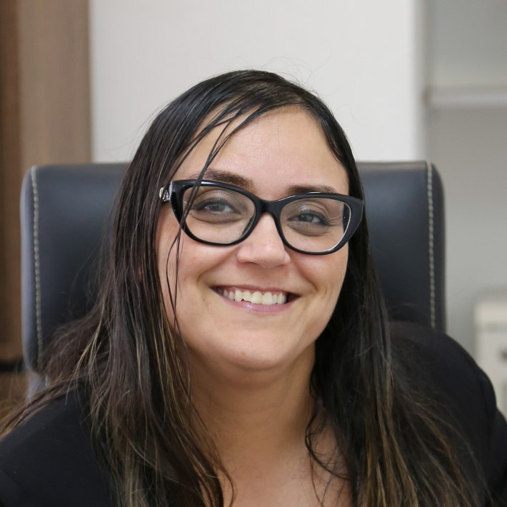 Read more about the article גב' דיקלה שמילוביץ